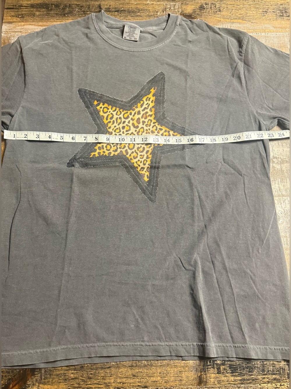 Comfort Colors Gray Short Sleeve Tee with Leopard Star Applique - Picture 5 of 6